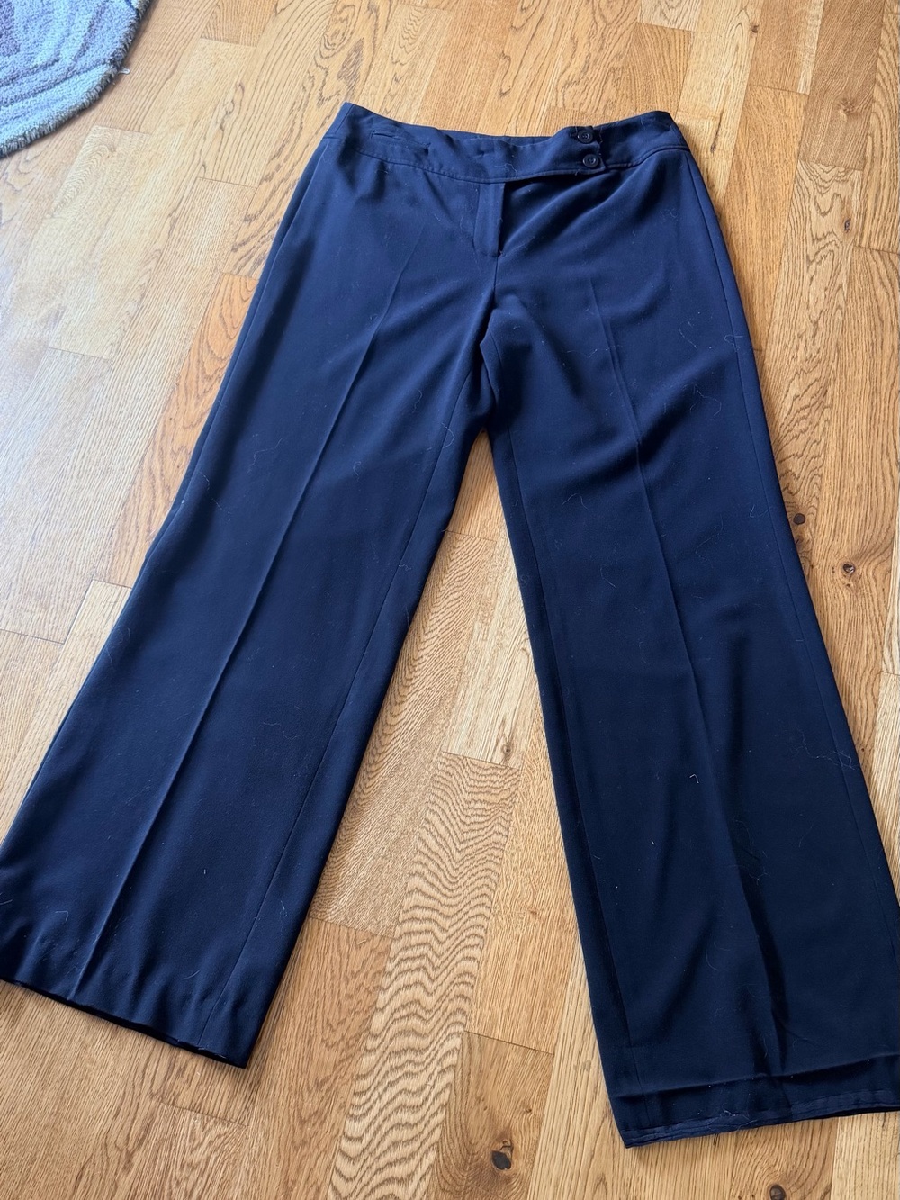 Wide-Leg Dress Pants in Black